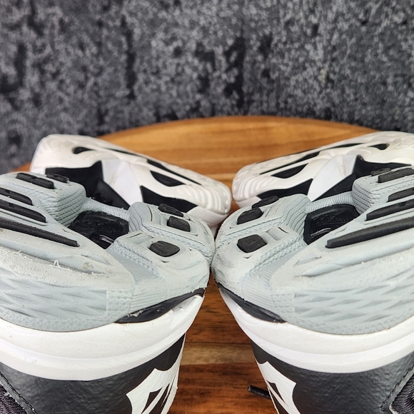 Mizuno Wave Lightning Z5 Womens Volleyball Shoe Sz 8.5 White Black 430263-0090 - Picture 16 of 16